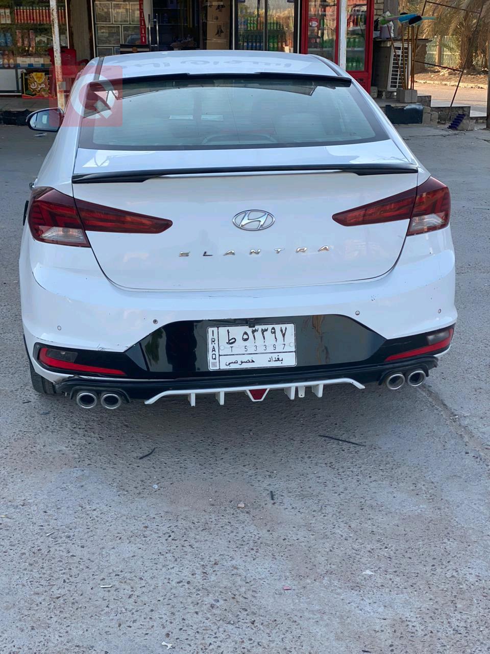 Hyundai Elantra